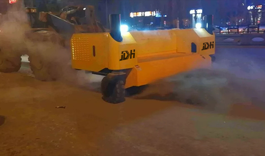 因为有你，这个雪天不在寒冷，除雪保障——开云网页版为您服务(图1)